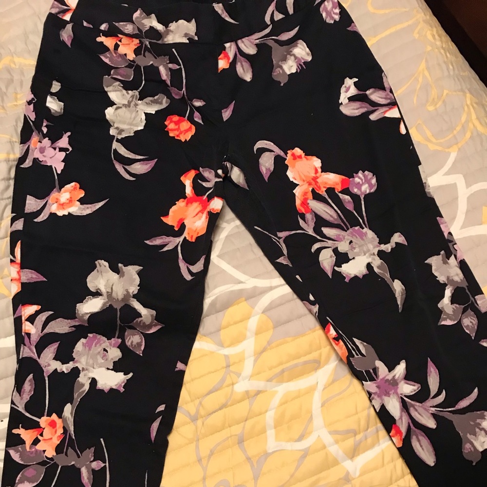 Flower pattern pants